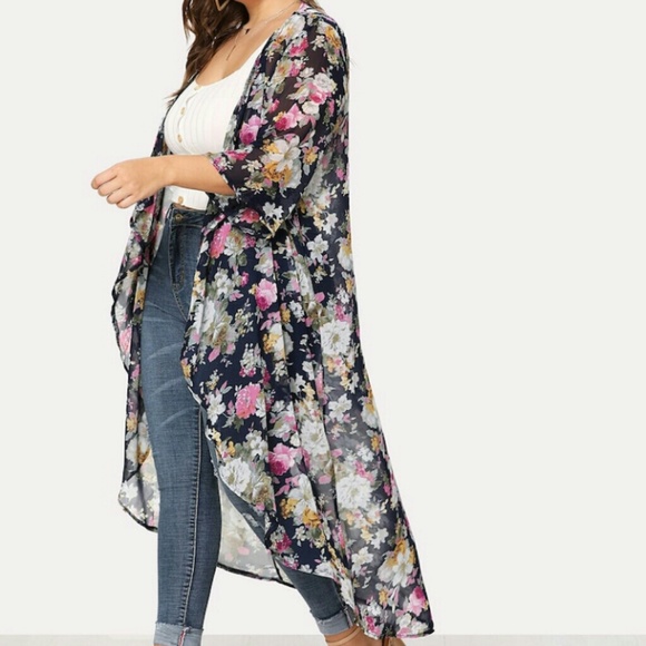 Beautiful Navy Floral Kimono - Picture 5 of 5